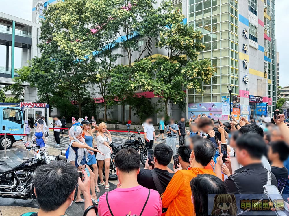 Coser美豔降臨、重機轟鳴環繞《棕色塵埃2》夏日補給最終場熱力四射 30 2025julyBrownDust2trucksyntrendevent27