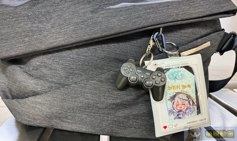 Vtuber「加百利・珈咘」感恩訴說2周年 2周年發聲紀念週邊「雑魚‧キモい」大飽耳福 11 gabuvt2thgoods09