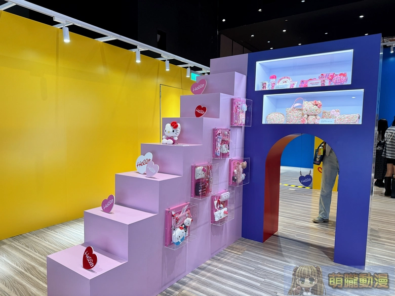 2025novmightymediahellokittytwevent45