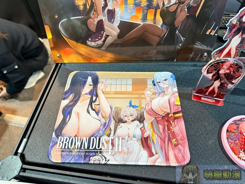 《棕色塵埃 2》公開2026台北國際電玩展「溫泉油屋」主題參展與周邊販售資訊 21 2026tgspreinformation53