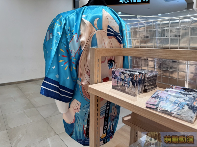 「Sameko Saba & 海月雲ろあ 台灣快閃店」於淳久堂LaLaport南港店開設中 5 2026popupkaijinsaijunkudolalaporttaipei04