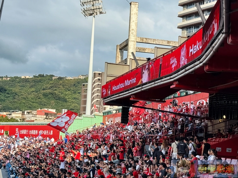 2026dragonshololivenightwTianmuBaseballStadium60