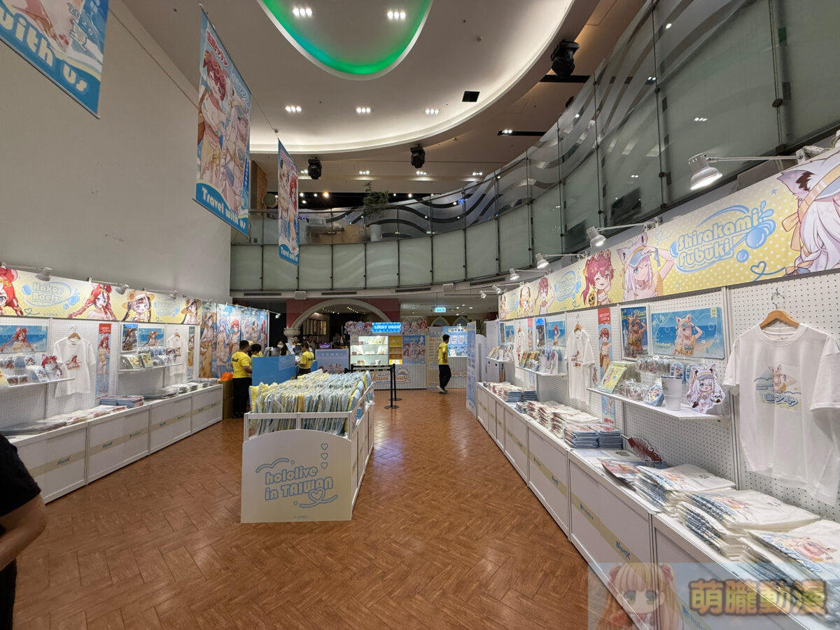 「hololive production 盛夏 墾丁旅行日記快閃店」 8月11日起於台中大遠百11樓開設 8 IMG 4688