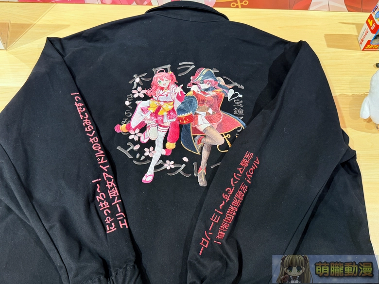 XRAGE 攜手 hololive 櫻巫女與寶鐘瑪琳推出「MikoMari」聯名服飾系列 9